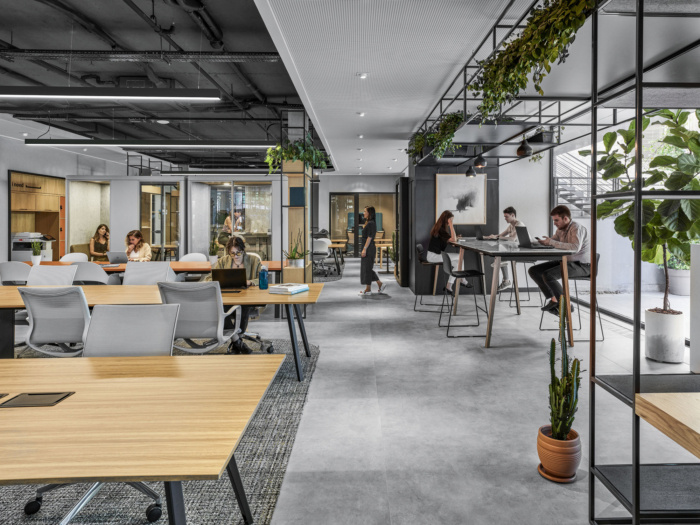 han-spaces-coworking-offices-istanbul-700x525.jpg