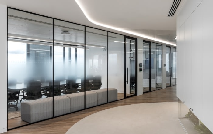 reinsurance-group-of-america-offices-london-5-700x443-compact.jpg